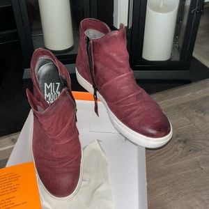 MIZ MOOZ casual ankle length shoes worn Twice!!!